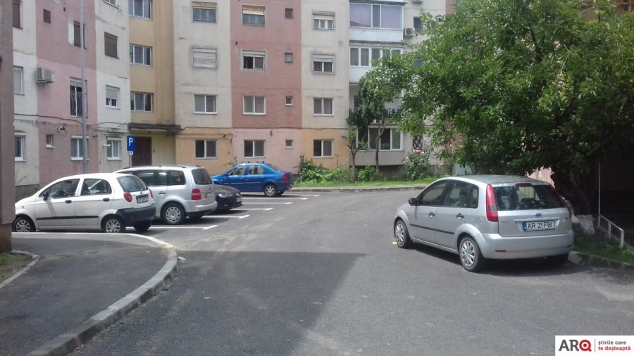 Peste 2.400 de locuri de parcare din Micălaca intră în administrarea Recons și urmează să fie închiriate