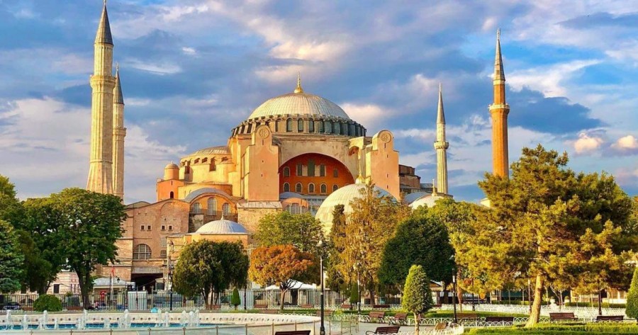 Catedrala Sfânta Sofia de la Istanbul va fi transformată în moschee
