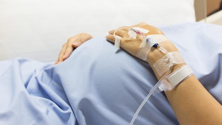 Gravida diagnosticată cu COVID-19 putea fi salvată! Acuzații grave la adresa medicilor arădeni