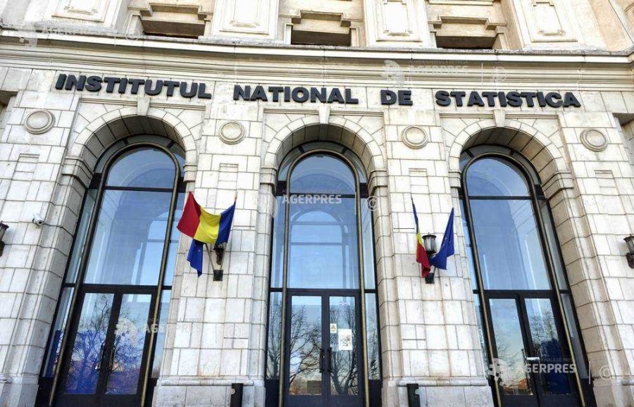 Înmatriculările noi de vehicule rutiere pentru transportul pasagerilor au scăzut cu 33,6% în trimestrul II
