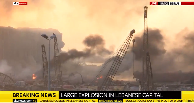 Explozie puternică la Beirut. Cel puțin 10 morți și sute de victime prinse sub dărâmături