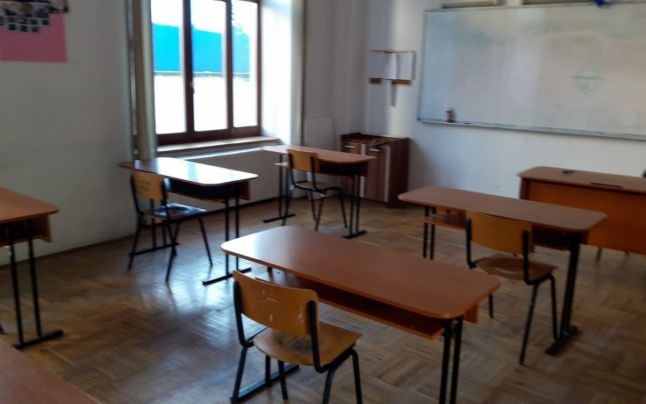 Școala începe în 14 septembrie