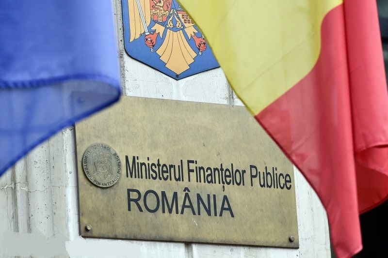 Românii pot subscrie începând de luni pentru noi emisiuni de titluri de stat