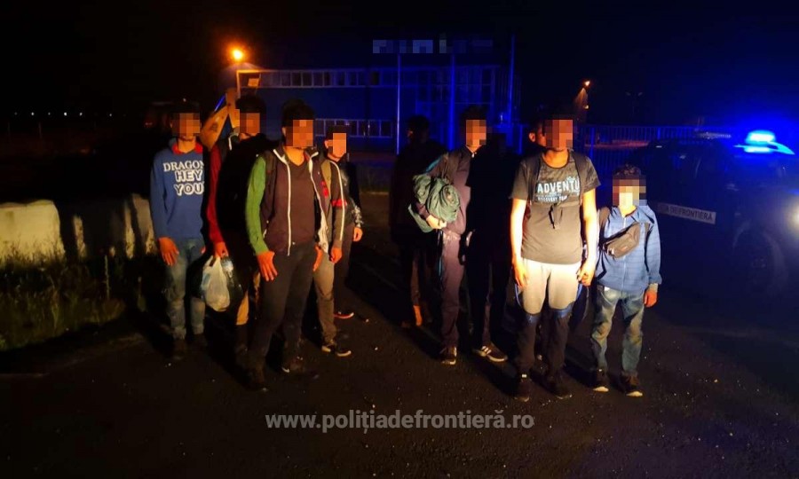 Doisprezece sirieni au fost prinși când încercau să treacă ilegal în Ungaria