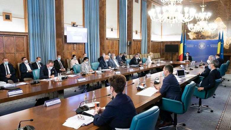 Rectificare bugetară. Ce domenii primesc mai mulți bani și cât costă mărirea pensiilor și alocațiilor