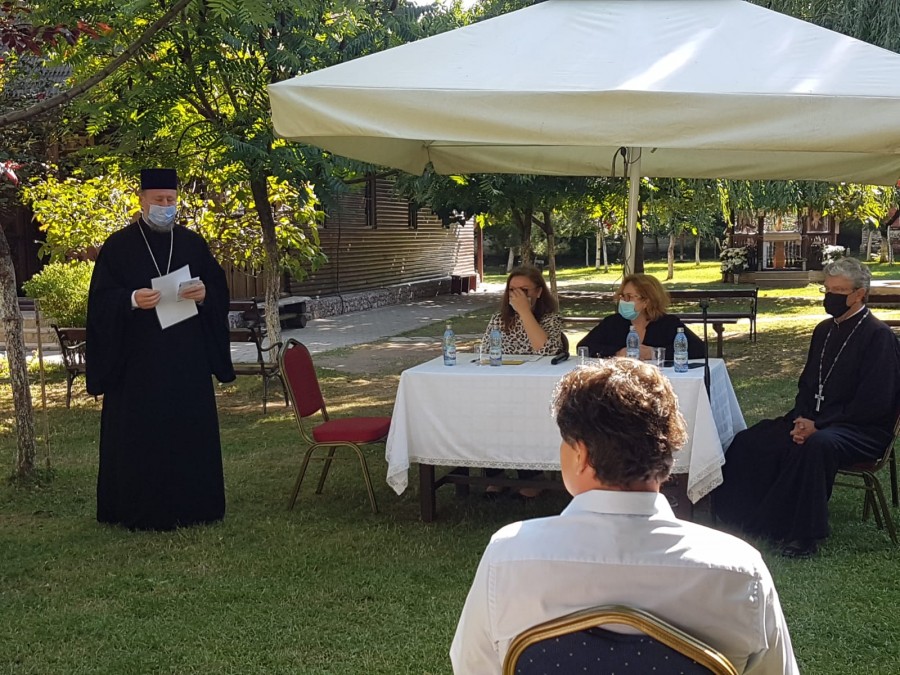 170 de vârstnici vulnerabili din Arad vor primi hrană timp de 30 de luni în cadrul unui proiect inițiat de Arhiepiscopia Aradului