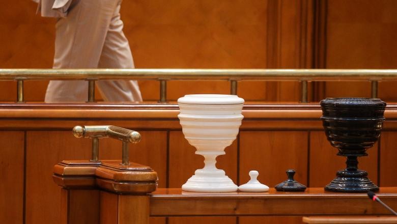 PSD renunță la moțiunea de cenzură, după eșecul de astăzi