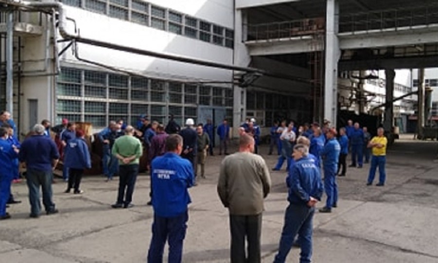 Protest spontan la o termocentrală din vestul țării. 110 salariaţi au refuzat să intre la lucru