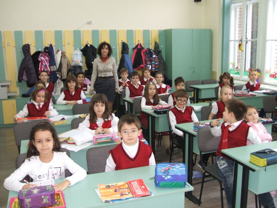 România, pe primul loc în UE la numărul mare de elevi care îi revin unui învăţător