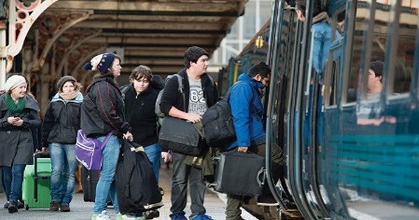Studenţii îşi vor putea cumpăra online biletele de tren