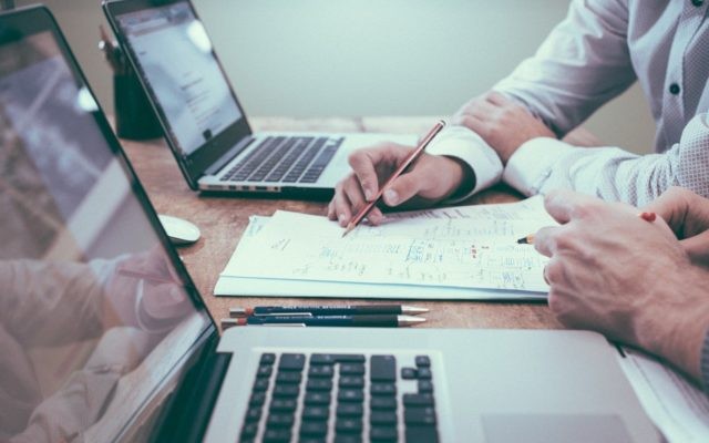 Regulile pentru orele cu predare online, publicate în Monitorul Oficial
