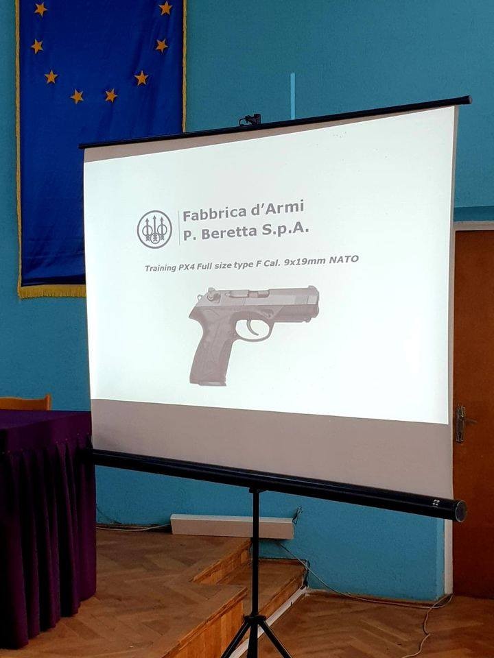 Pistoale Beretta, pentru polițiștii I.P.J. Arad