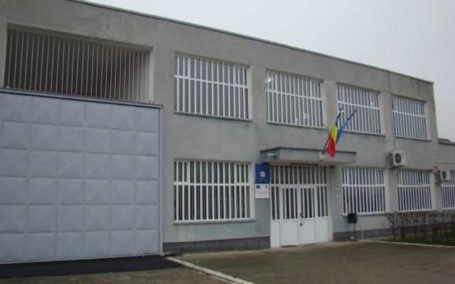 Condamnați pentru infracțiuni silvice respectiv rutiere, încarcerați în penitenciar de polițiști