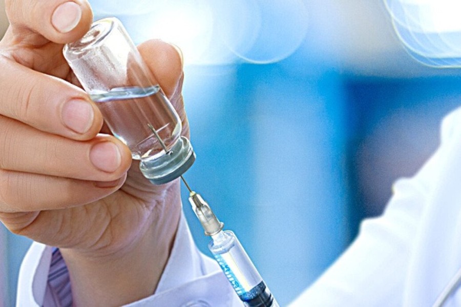 Începe distribuirea voucherelor pentru vaccinare