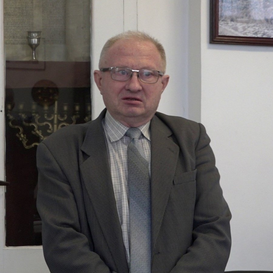 „Istoria medicinei evreieşti din Arad” După volume în limba română şi maghiară, prof. univ. dr. Alexandru Dumnici a scos unul în limba engleză