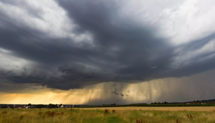 Avertizare meteo: Cod portocaliu de fenomene extreme în mai multe județe, până miercuri