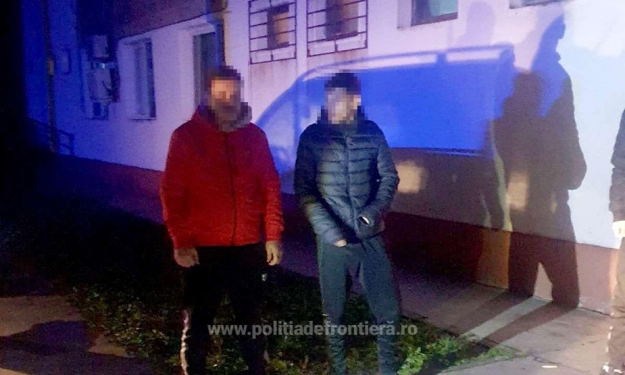 Cinci migranți au fost descoperiți într-un camion, la graniță