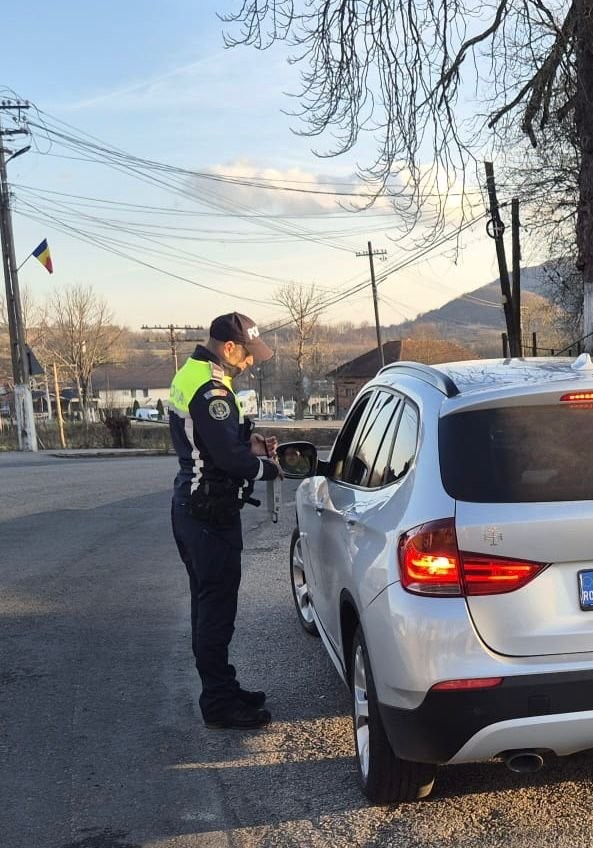 (FOTO) Amplă razie a polițiștilor rutieri