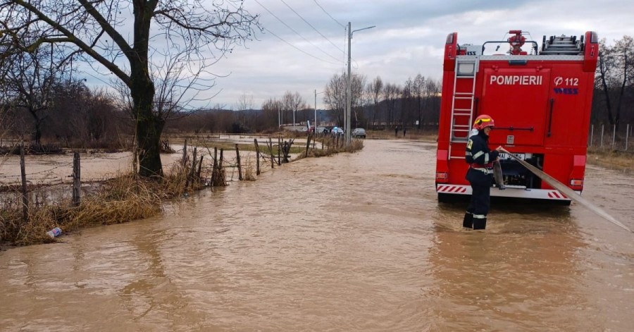 Cod galben de inundaţii în Arad și alte județe