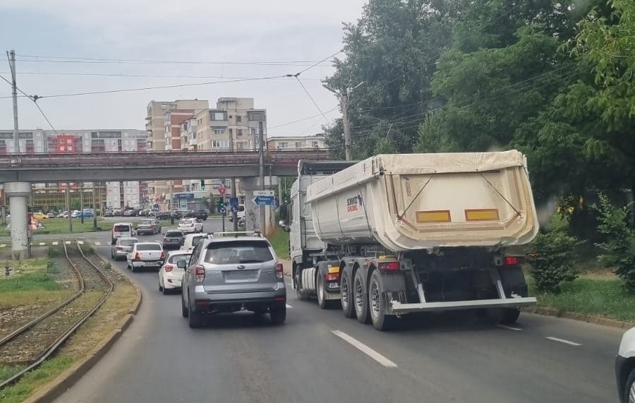 Restricții de tonaj pe arterele municipiului din cauza temperaturilor ridicate