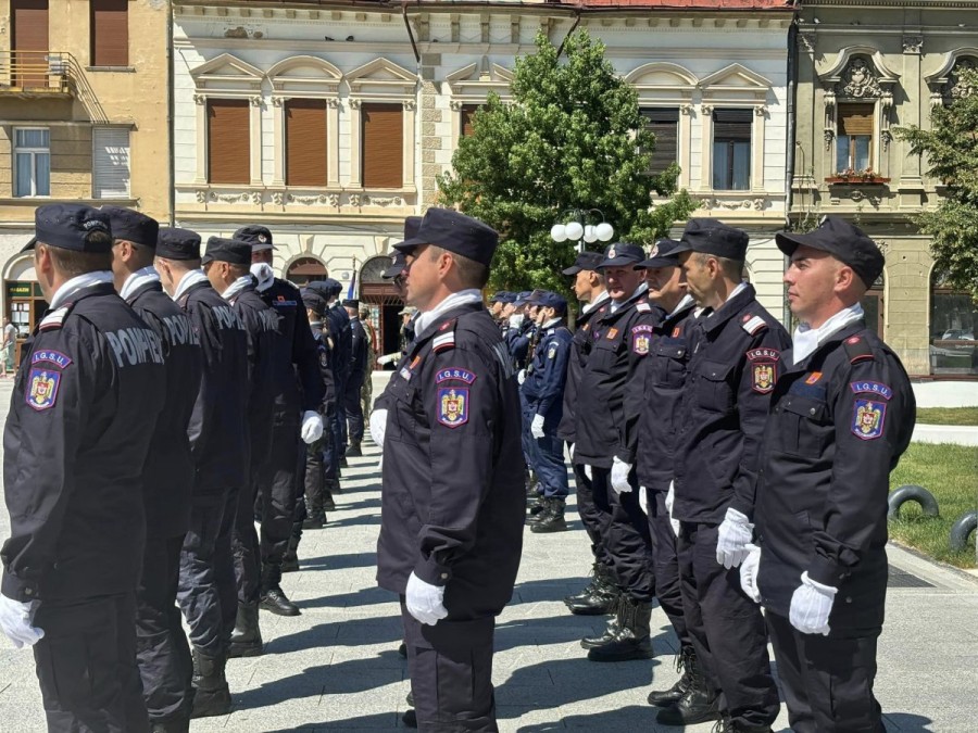 Sergiu Bîlcea: „La ceremonia festivă din Piața Catedralei din Arad, au răsunat din nou versurile lui Andrei Mureșanu” (FOTO)