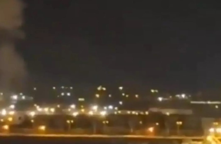 Ore de foc în Orientul Mijlociu: Iranul lovește baze americane, Israelul bombardează masiv. Londra se alătură Washingtonului. O bază britanică din Cipru, lovită de o dronă