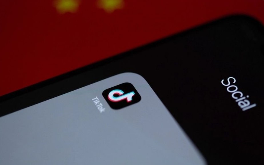 Uniunea Europeană pregăteşte noi restricţii pentru TikTok şi Instagram din cauza funcţiilor considerate adictive pentru copii