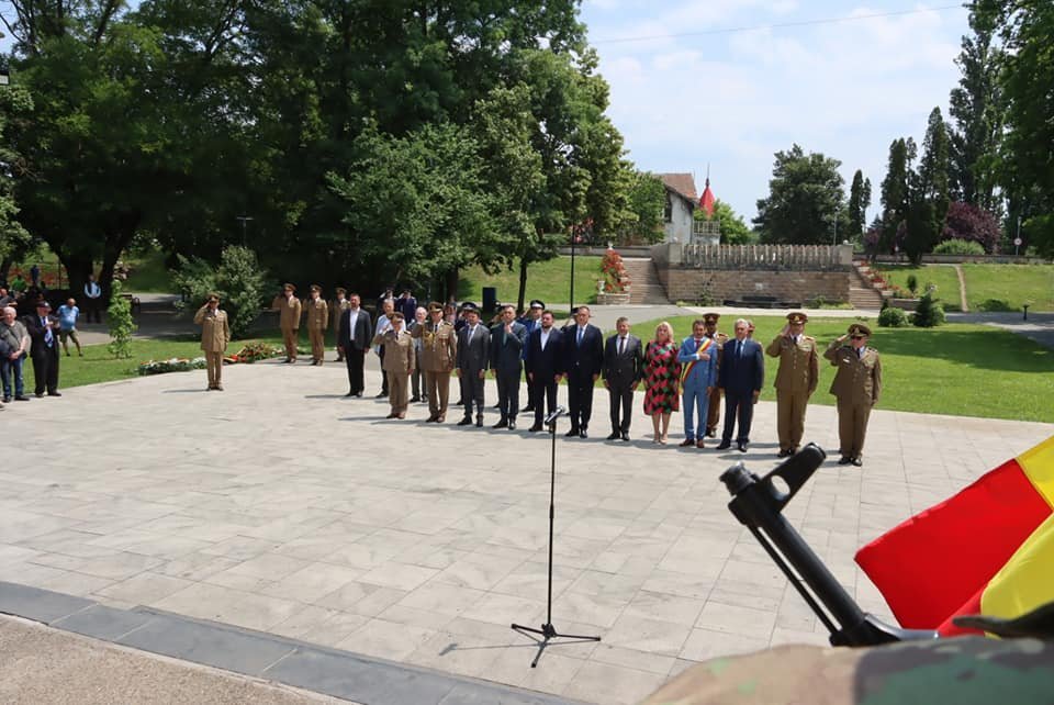 Ceremonii dedicate eroilor neamului, organizate de Înălțarea Domnului la Arad
