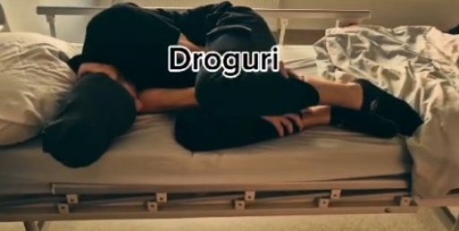 Din întunericul dependenței, spre speranță pentru alți tineri. Povestea lui Adrian, transformată într-o lecție de viață-video