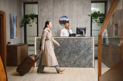 Prosoape și umerașe, cele mai furate obiecte din hotelurile din România
